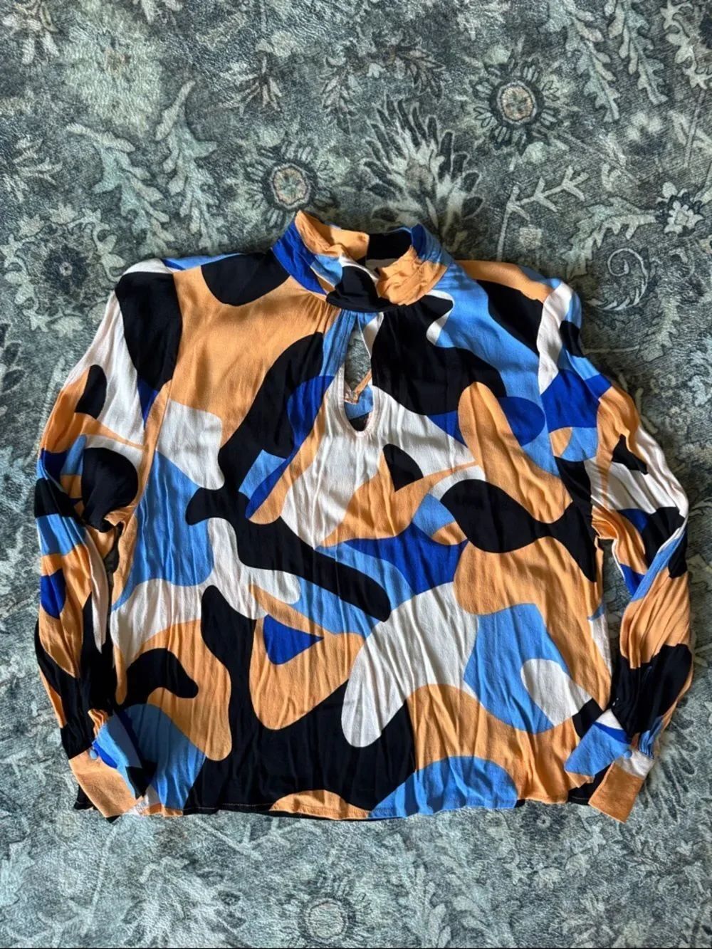 Ella byโRafaelโs Abstract Print High Neck Blouse